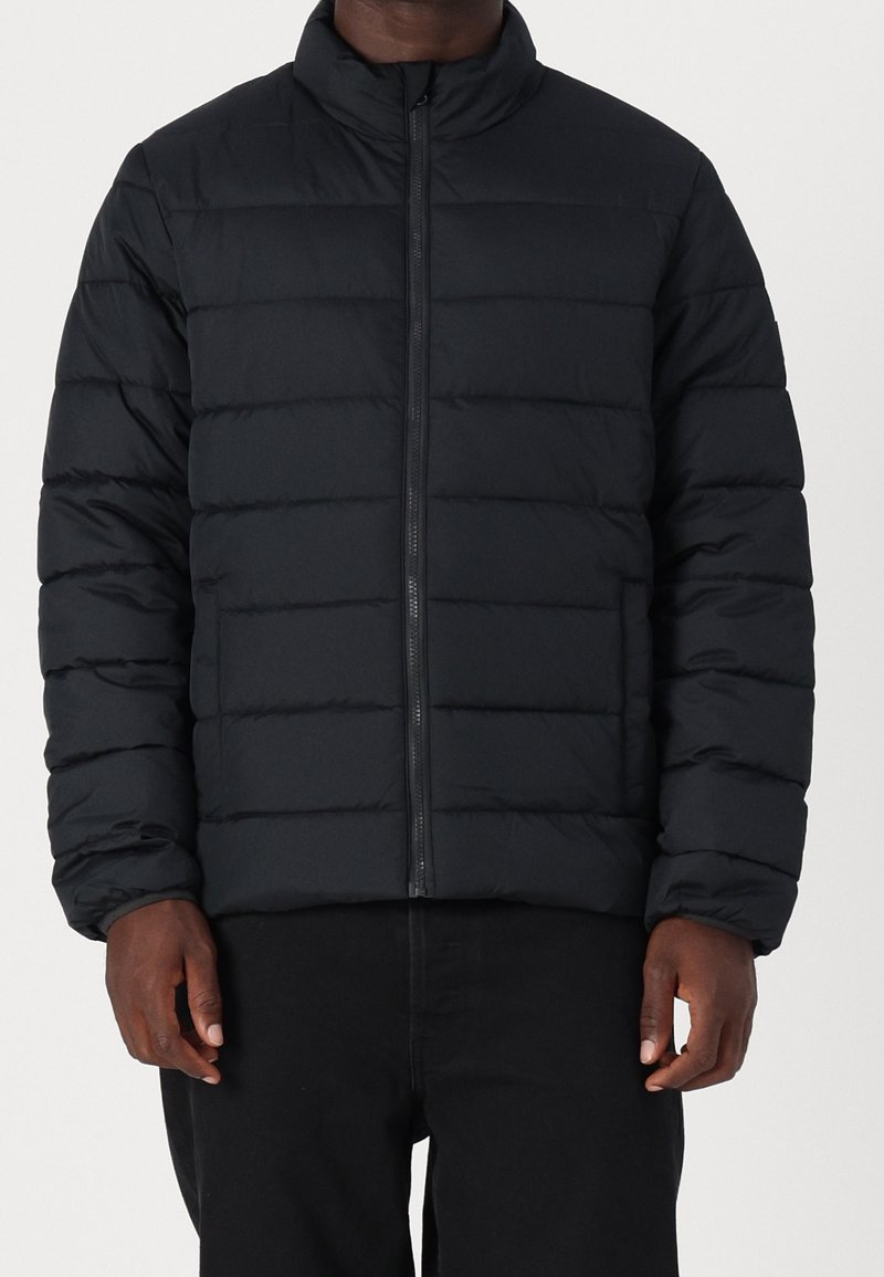 GAP Välikausitakki - black
