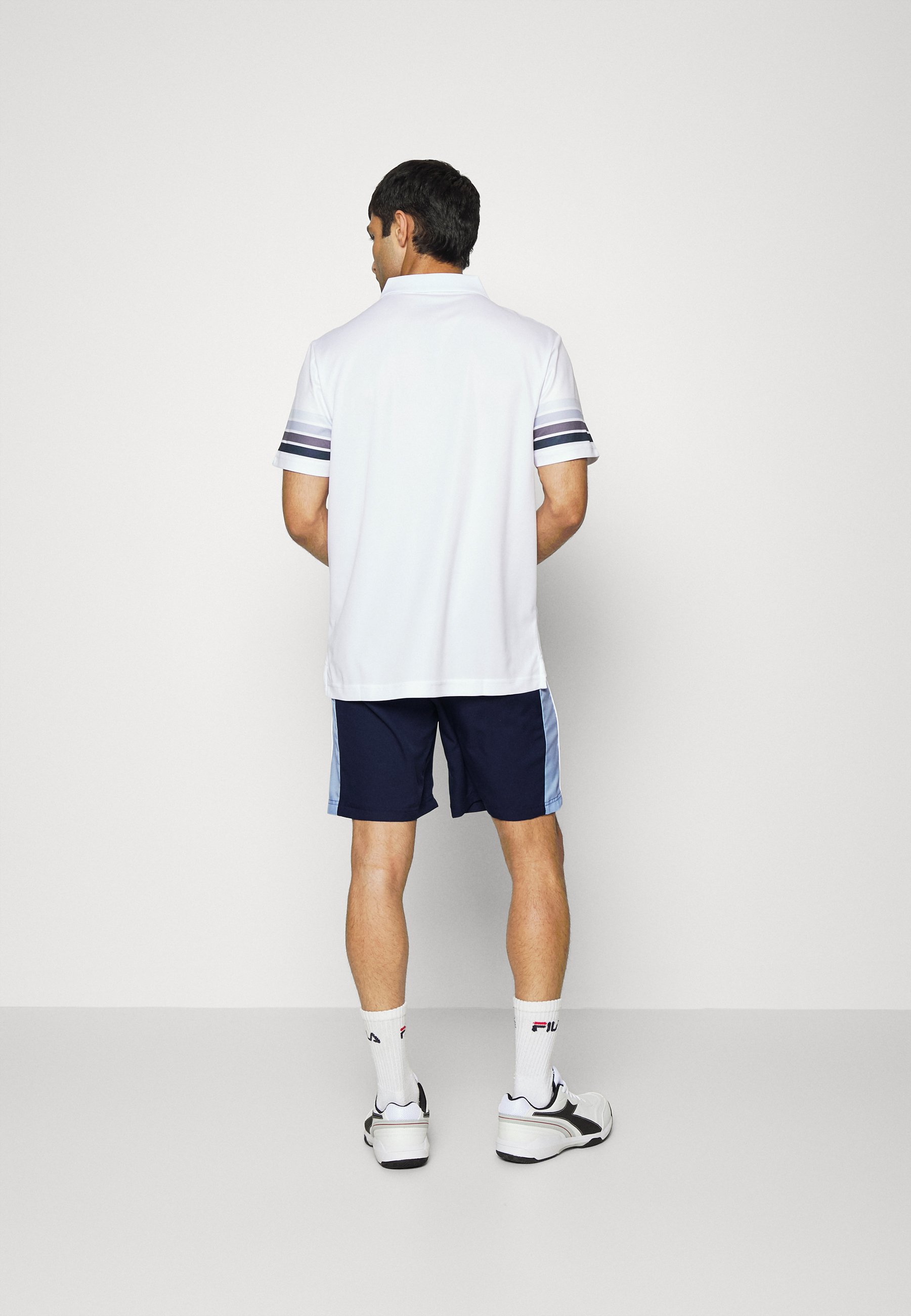 Sergio Tacchini MC STAFF SHORT - Pantalón corto de deporte -  navy/white/blue/azul marino - Zalando.es