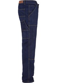 Jeans din denim de culoare albastru închis, cu multiple buzunare laterale, detalii de cusătură vizibile și un croi drept. Țesătura are o textură netedă.