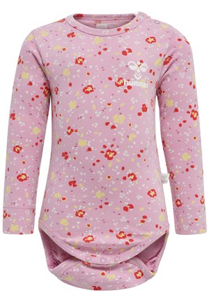 Långärmad rosa bodysuit med blommönster i röd, gul och vit, med rund halsringning och tryckknappar nertill.