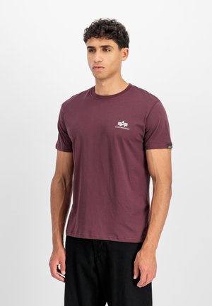 Alpha Industries, SMALL LOGO - Nyomott mintás póló - deep maroon