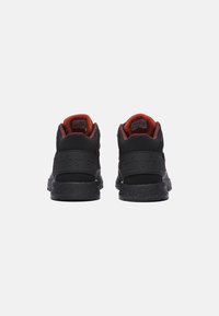 Timberland Šněrovací kotníkové boty - black