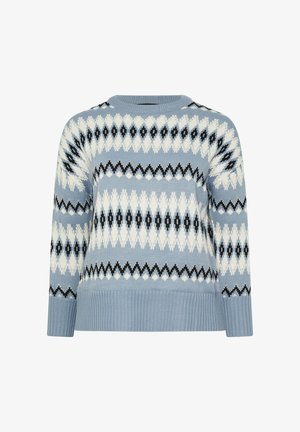 Lyseblå strikket sweater med et geometrisk mønster i hvidt og sort, med ribkant i bunden og ved ærmerne. Rund halsudskæring.