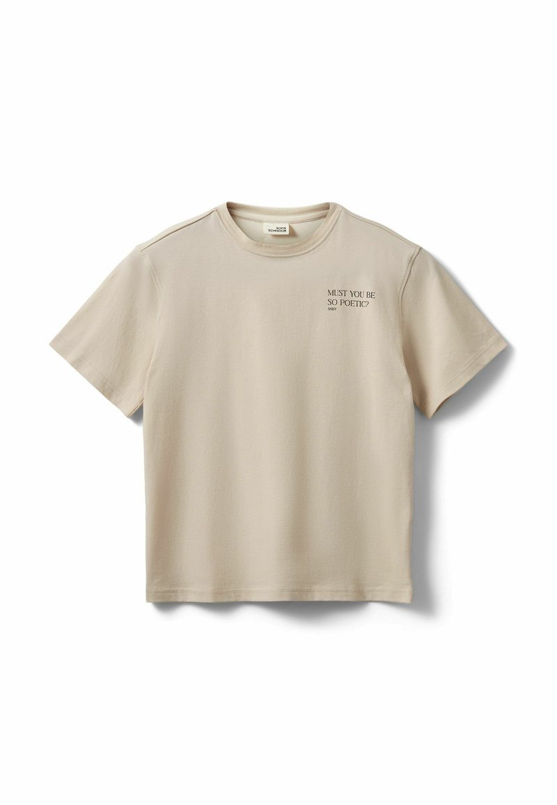Beige bomulds-T-shirt med rund hals og korte ærmer. Har trykt tekst på forsiden: "SKAL DU VÆRE SÅ POETISK?" i sort.