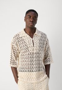 Heathe OLUROMBI SHORT SET - Poloshirts - cream
