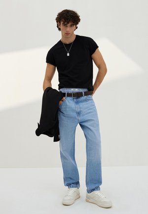 Bershka - Jeansy Relaxed Fit