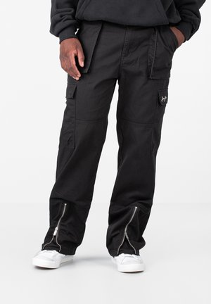 Sean John, SCRIPT LOGO FRONT ZIP - Cargo trousers - black