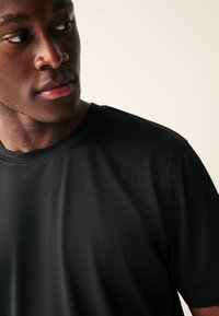 Next ACTIVE TEXTURED STANDARD - T-shirts basic - black