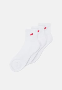 ESSENTIALS CUSHIONED ANKLE SOCKS PATCH LOGO 3 PACK - Sokid - white
