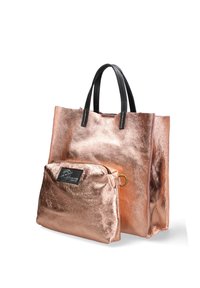 Roze-gouden metallic draagtas met zwarte handvatten, inclusief een kleine bijpassende tas met rits en een "Made in Italy" label.