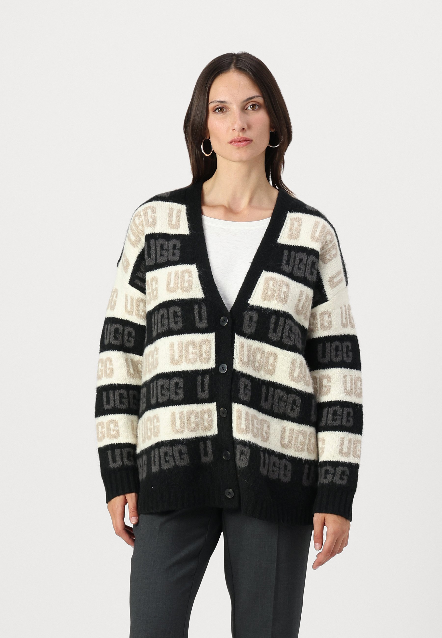 UGG GRAPHIC LOGO CARDIGAN - Cardigan - black - Zalando.co.uk