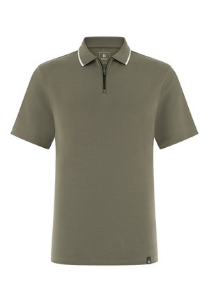 Olivengrøn polo med korte ærmer, hvide kanter på kraven og en halv lynlås foran i midten.