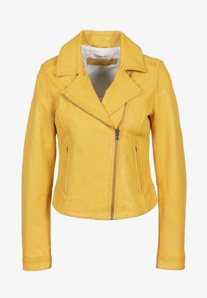 Chaqueta de cuero amarilla para motociclista con cuello con muesca, cremallera asimétrica frontal y bolsillos laterales; textura suave y ajuste entallado.