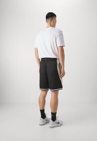 Nike Performance NBA MILWAUKEE BUCKS MIL SHORT 22 - Klub merchandise - black/flat opal