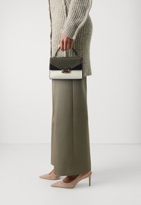 ALDO YOURA SET - Sac à main - khaki
