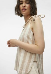Linnen tanktop met verticale beige en crème strepen, geknoopte schouderbanden en een licht uitlopende silhoeet met zijsplitten.