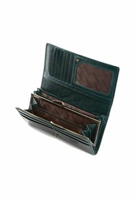 Portafoglio in pelle verde con molteplici scomparti per carte, interno beige e dettagli dorati. Presenta una chiusura a scatto sicura e scomparti spaziosi.