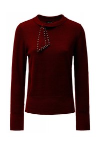 Suéter de manga larga rojo oscuro con cuello redondo y detalle decorativo de lazo con perlas en el lado izquierdo del cuello.