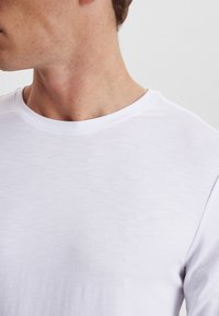 JBS OF DENMARK Undertrøjer - white