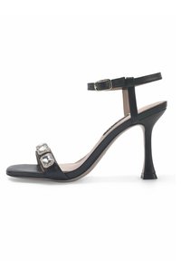 Nine West Korolliset sandaalit - black