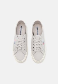 Superga COTU CLASSIC UNISEX - Sportcipő - grey silver/favorio