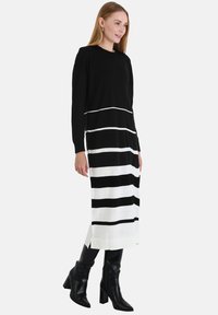 Modanisa MODEST TAVIN - Robe pull - black
