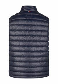 Navy Puffer-Weste mit horizontalen Nähten, hohem Kragen und kleinem dreifarbigen Logo auf der Rückseite. Glattes, glänzendes Material. Ohne Ärmel.
