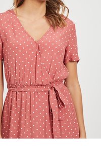 VILA Denní šaty - dark red