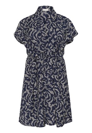 Robe navy avec motif abstrait blanc, manches courtes, col, bouton à l'avant et ceinture nouée à la taille. Texture fluide avec une coupe décontractée.