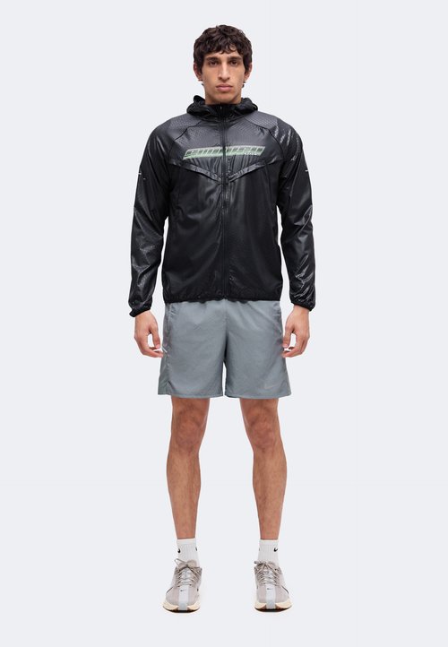 Nike Stride Dri-FIT Jacket 'Black' — foto 2