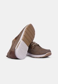 Bata Sportcipő - tan