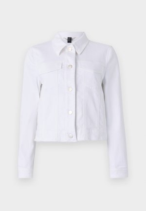 Hvit denimjakke med lange ermer, knappestolpe, to brystlommer og råkantdetaljer. Laget av lett bomullsstoff.