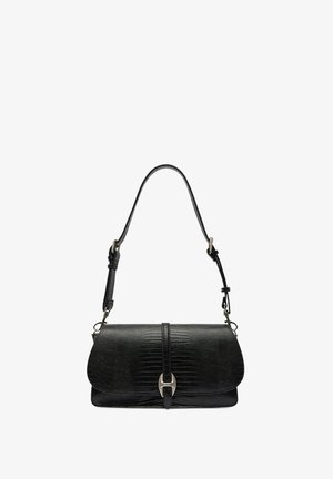 Borsa a tracolla in pelle nera con texture, dotata di tracolla regolabile e chiusura con fibbia argentata sulla patta frontale.