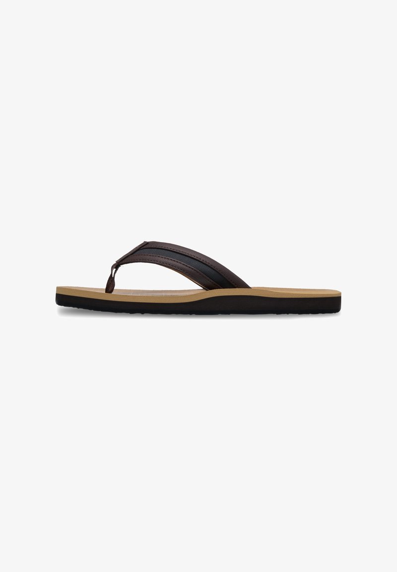 Bruine leren teenslipper met een enkelriempje, een gestructureerd voetbed en een lichtgewicht beige buitenzool. Heeft een laag profiel ontwerp en een flexibele zool.