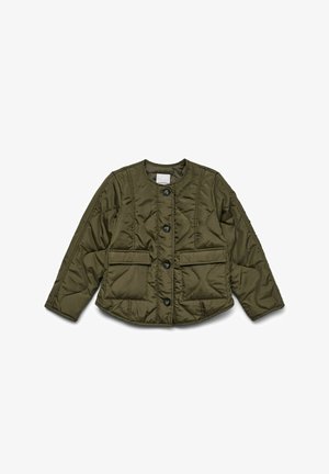 Veste matelassée vert olive avec col rond, fermeture à boutons sur le devant, deux poches et détails matelassés sur le tissu.
