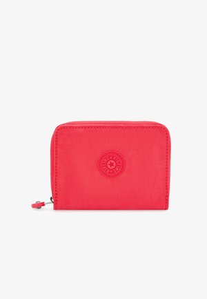 Portafoglio di tessuto rosso con una superficie liscia, dotato di un logo rotondo sul fronte, chiusura con zip e forma rettangolare compatta.