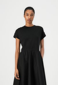 Tommy Hilfiger MODERN CODY MIDI MIX  - Freizeitkleid - black