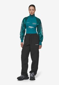 Pegador TAKAYA - Pikkade varrukatega topp - urban turquoise