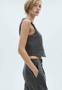Mango Strukirani kaput - grey