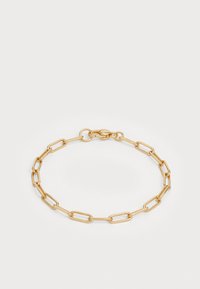 Bracciale in oro con maglie allungate e chiusura a moschettone. Texture liscia con finitura lucida, adatto per abbigliamento casual o formale.