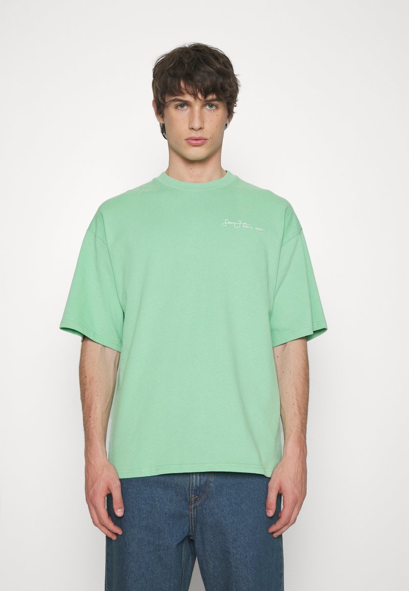 Sean John SCRIPT LOGO PEACHED CITY BACKPRINT TEE - T-Shirt Print - Light Green/hellgrün