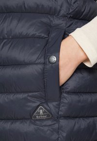Barbour Vesta - dark blue