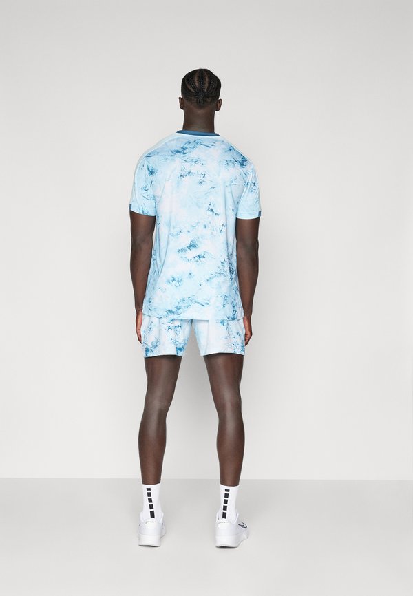 TECH SHORT  - Sports shorts4