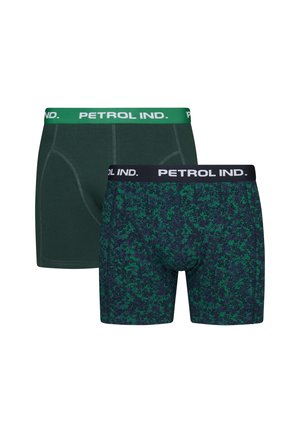 Boxer-briefs en vert foncé uni et motifs camouflés verts. Tissu doux avec des ceintures élastiques contrastantes portant l'inscription "PETROL IND."