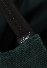 Reell SINGLE SCRIPT - Cap - dark green ribcord