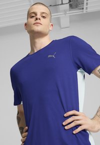 Puma RUN FAVORITE VELOCITY TEE - Camiseta deportiva - lapis lazuli
