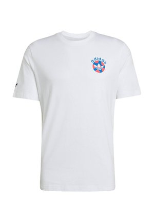 Wit katoenen T-shirt met korte mouwen. Heeft een blauw-rode cirkelvormige Adidas-log op de borst en een klein zwart logo op de mouw.