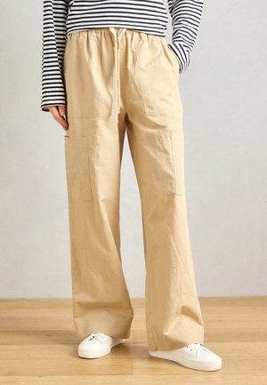 NOA HIGH RISE WIDE LEG RELAXED PULL ON PANTS - Παντελόνι cargo - travertine