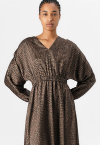 JOOP! DAKOTA  - Jurk - open brown