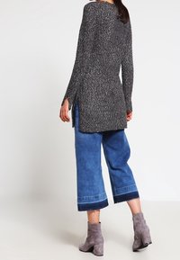 GAP Sweter